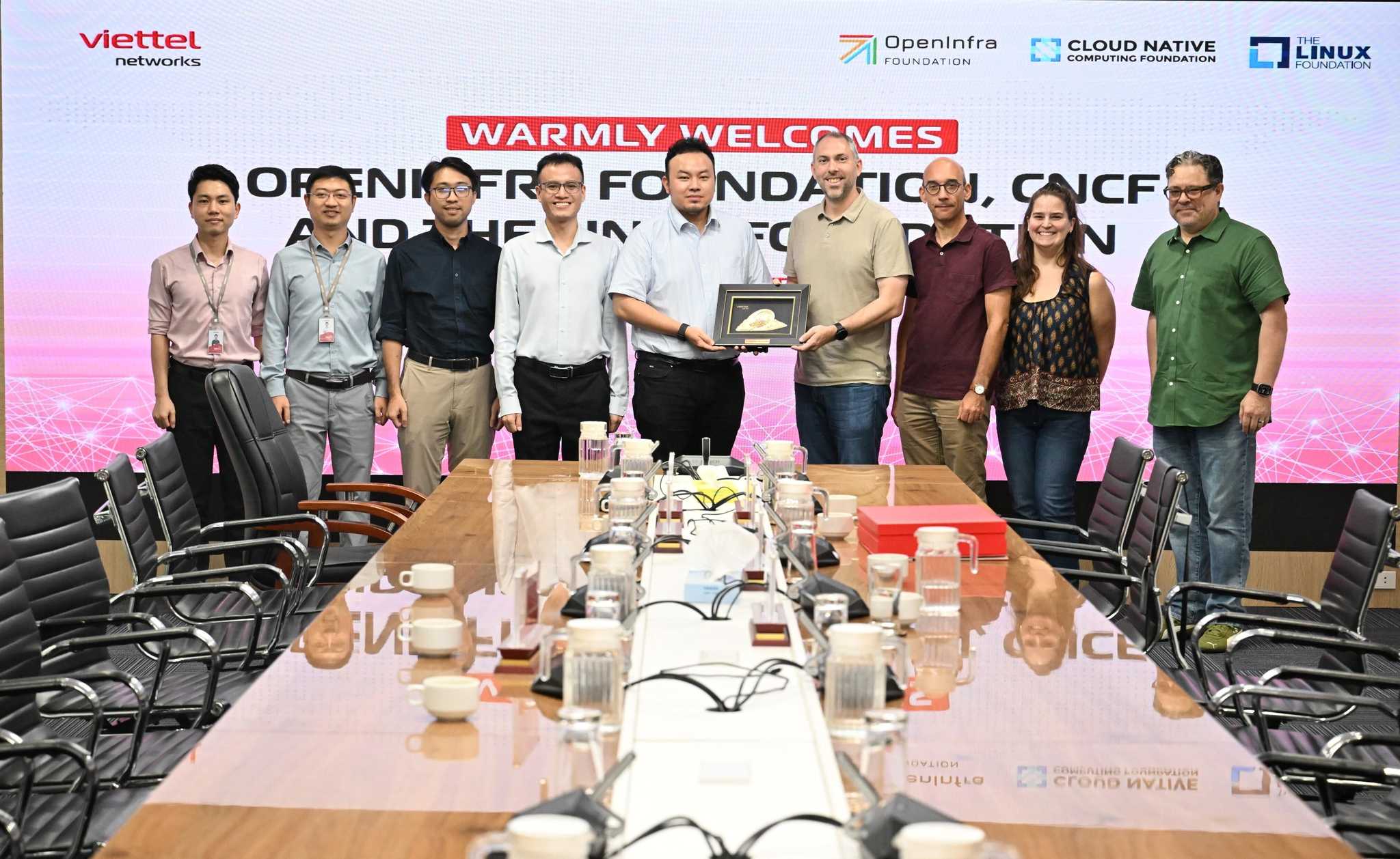 OpenInfra + Linux Foundation + Viettel Networks 